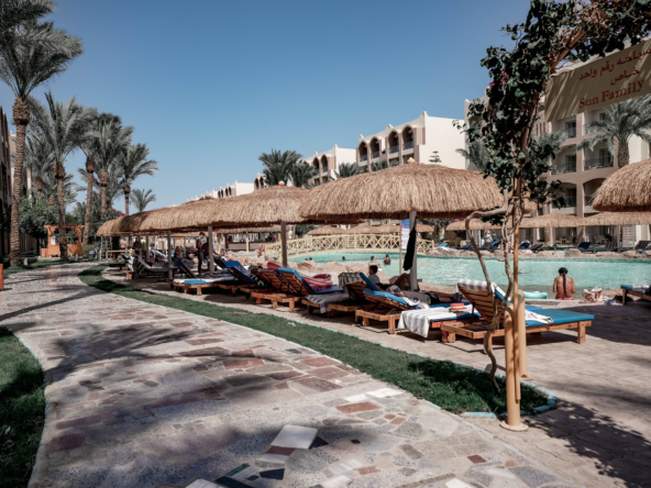 compound with pool and sea view