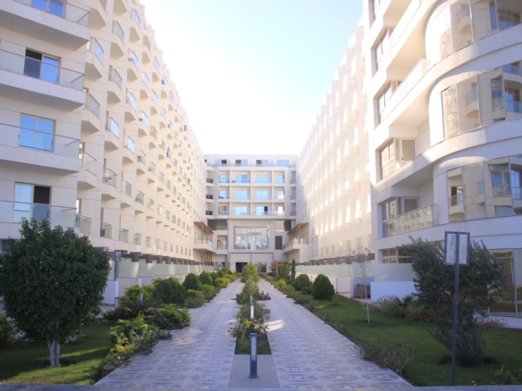 Enjoy premium facilities — pools, gym, landscaped gardens, and 24/7 services.