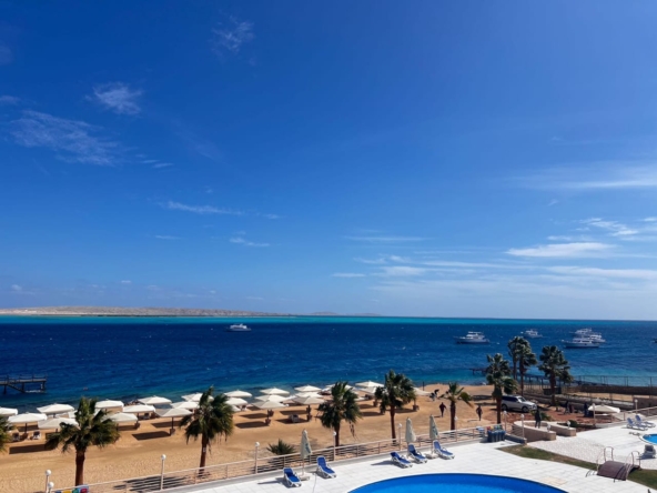 1-bedroom apartment with pool and sea view in The View Compound Hurghada