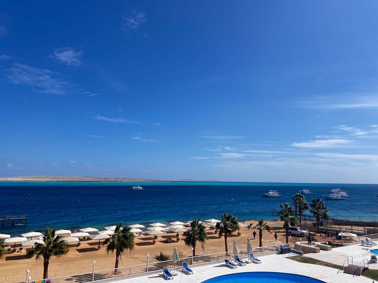1-bedroom apartment with pool and sea view in The View Compound Hurghada