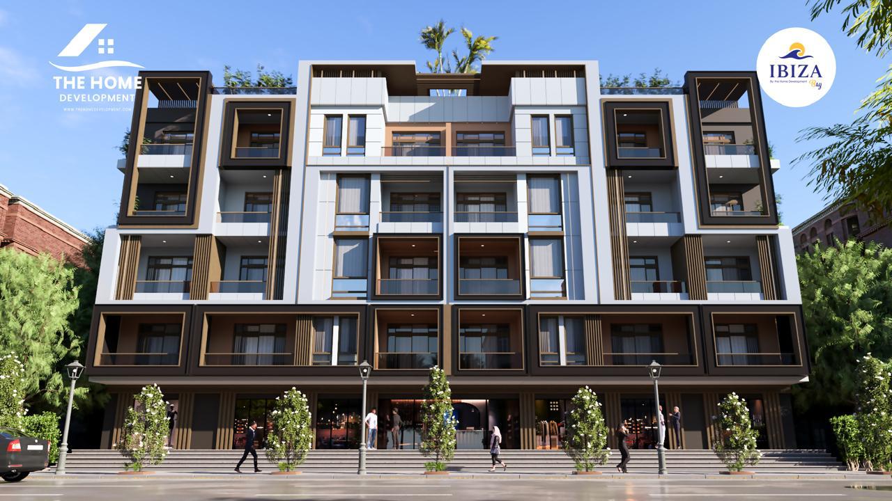 مقارنة بين الشراء نقدًا والتقسيط في العقارات مع شخص يختار طريقة الدفع المناسبة