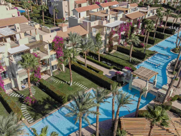 شقة 2 غرفة نوم مع حديقة خاصة