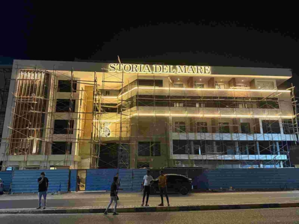 غرفتين في استوريا ديل ماري