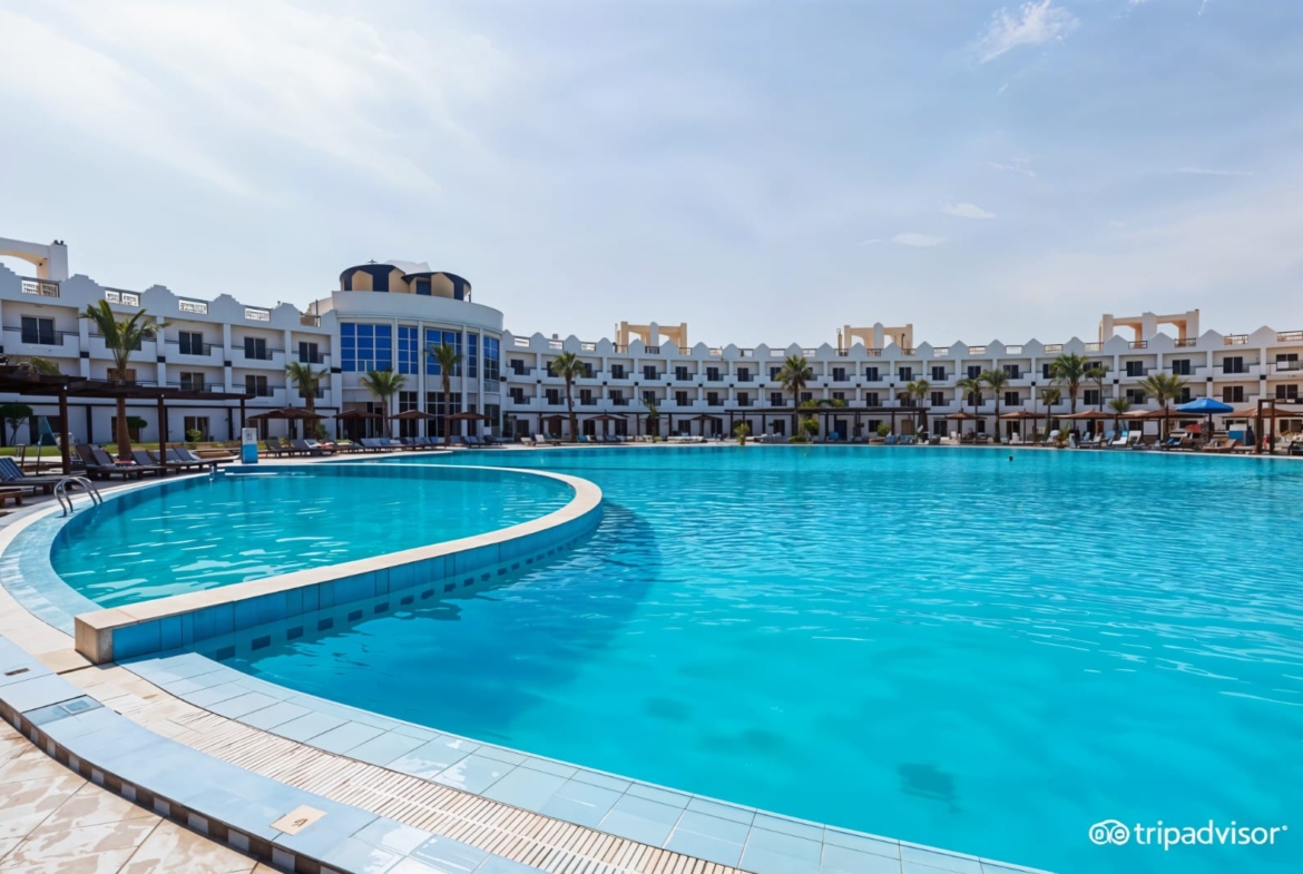 Topaz Hurghada swimming pool and landscaped area