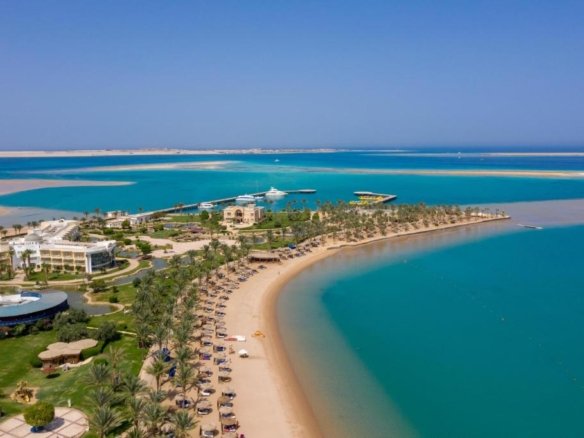 Beachfront Property vs City Property investment comparison