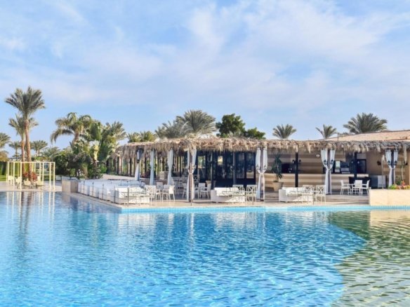 Beachfront Resorts in Hurghada overlooking the Red Sea